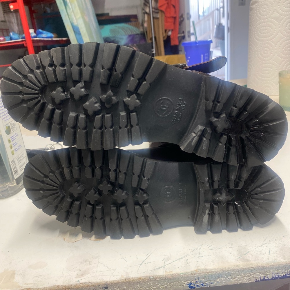 Chanel Engineer Boots with serial number - Picture 7 of 10